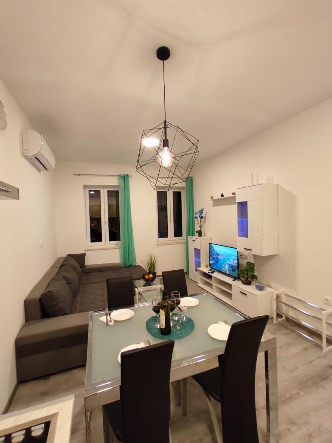 Apartment Ravnice Omiš Kültér fotó