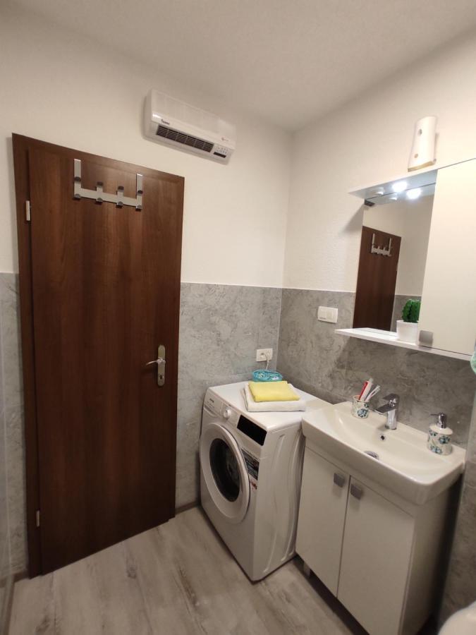 Apartment Ravnice Omiš Kültér fotó